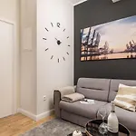 Apartment Luxury Number 1 *