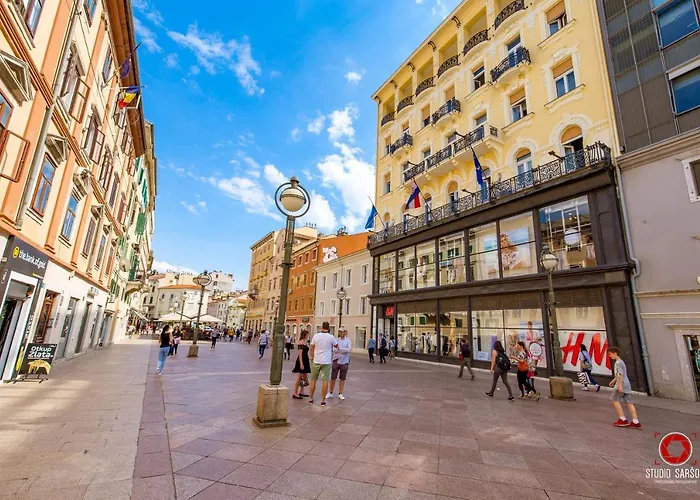 Luxury Number 1 Апартаменты Риека