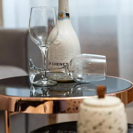 Luxury Number 1 Apartment