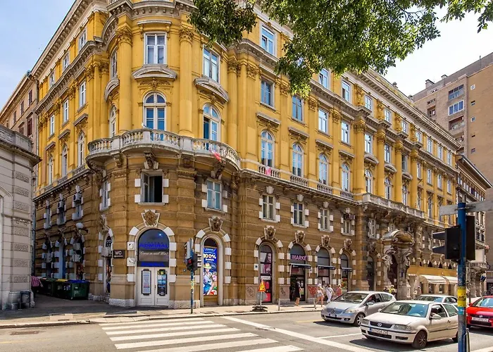 Luxury Number 1 Apartamento *